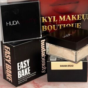 HUDA BEAUTY Easy Bake Loose Powder - Banana Bread